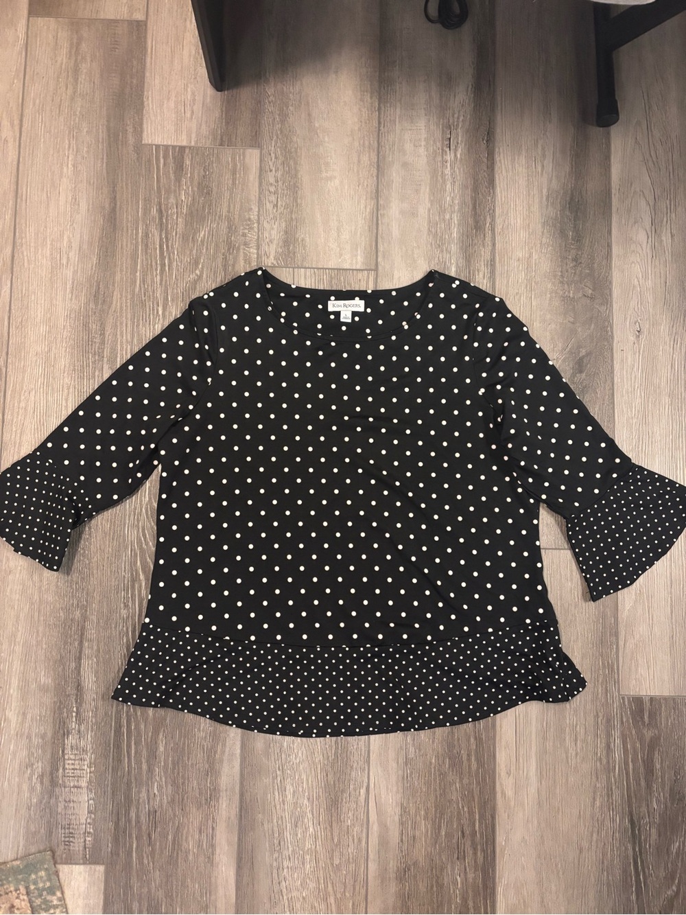 🖤Kim Rogers🖤 Black Polka Dot Ruffle Hem Top